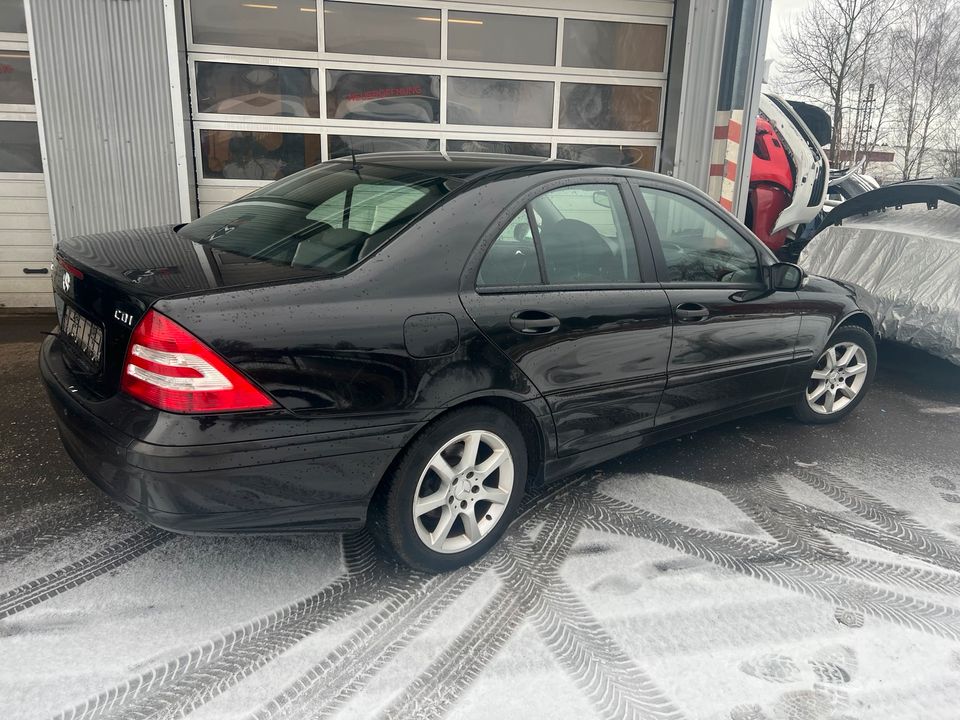 Mercedes C klasse W203 Schlachtfest Tür kotflügel Stoßstange Teil in Hamburg