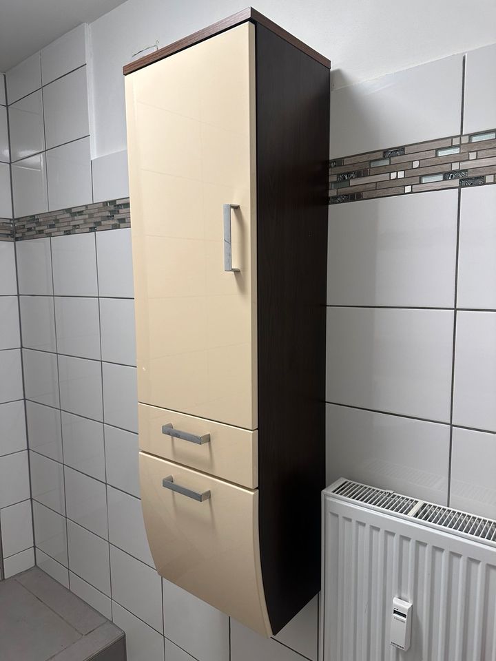 Badezimmerschrank in Bernsdorf