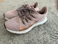 Nike Laufschuhe GR 38 Damen Berlin - Wilmersdorf Vorschau
