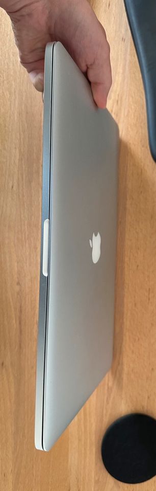 Macbook Pro 2015 15 Zoll Intel i7 16GB RAM 512 GB SSD in Holzgerlingen