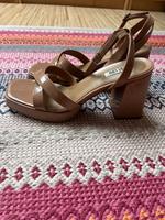 Bibi Lou pumps 41 nude Braun Nordrhein-Westfalen - Neuss Vorschau