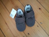 H&M Kinderhausschuhe braun Gr. 24/25 NEU Nordrhein-Westfalen - Warstein Vorschau