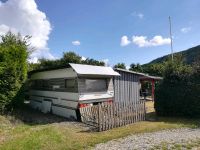 Wohnwagen mit ausgebautem Vorzelt auf FKK Platz Nähe Edersee Nordrhein-Westfalen - Bad Berleburg Vorschau