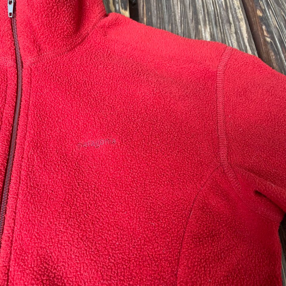 Vintage Patagonia Synchilla Fleecejacke (M Damen) Sweatshirt rot in Heidelberg