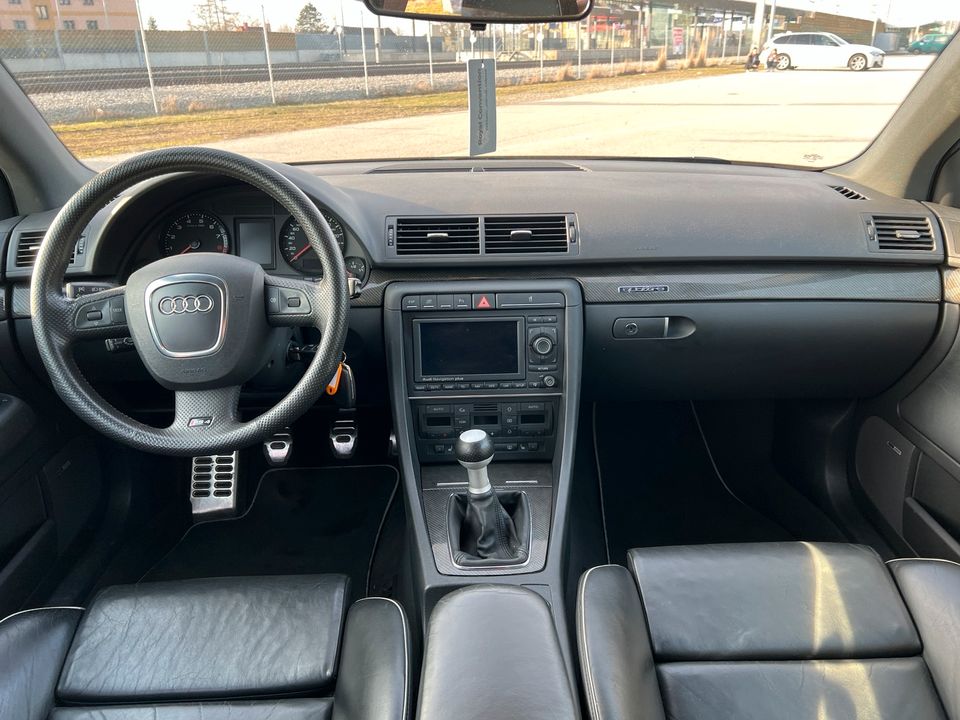 Audi RS4 *154 tsd km, 2.Besitz, AUT Zulassung* in Neuburg am Inn