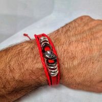 Leder Armband in Rot mit Motiv aus Metall- Handmade Nordrhein-Westfalen - Bergheim Vorschau