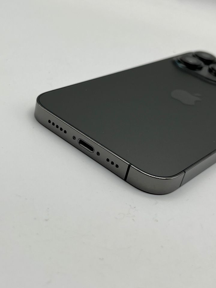 Apple iPhone 13 Pro / 256GB / OVP + Zubehör in Neumünster