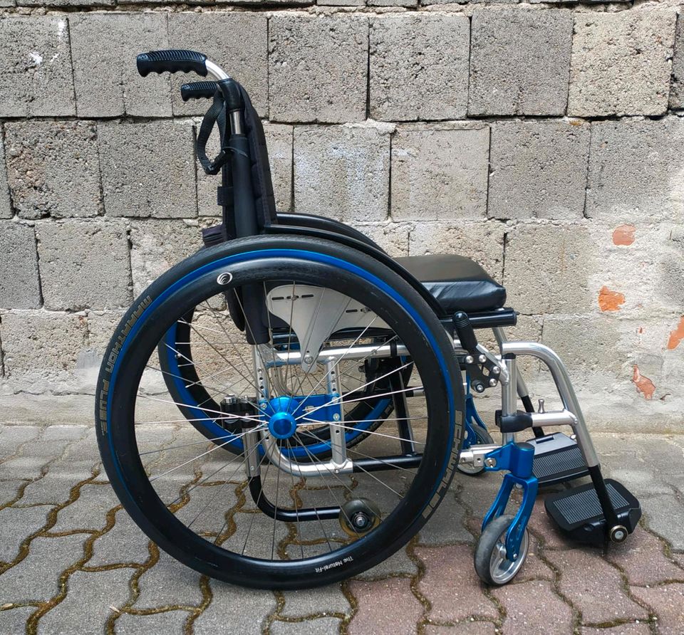 Progeo Exelle Vario Rollstuhl Aktivrollstuhl Faltrollstuhl in Annaberg-Buchholz