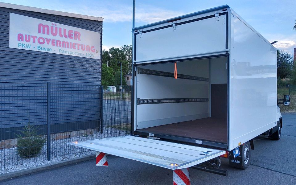 Transporter leihen Iveco Daily 3,5t Koffer Ladebordwand mieten in Limbach-Oberfrohna