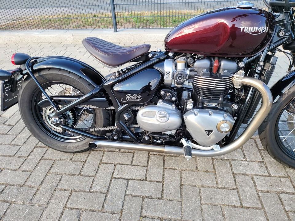 Triumph BONNEVILLE BOBBER 1200 ABS LENKERUMBAU + HELM in Bawinkel