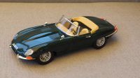 Modellauto Burago Jaguar E Cabrio (1961) 1 : 18 Kr. München - Höhenkirchen-Siegertsbrunn Vorschau