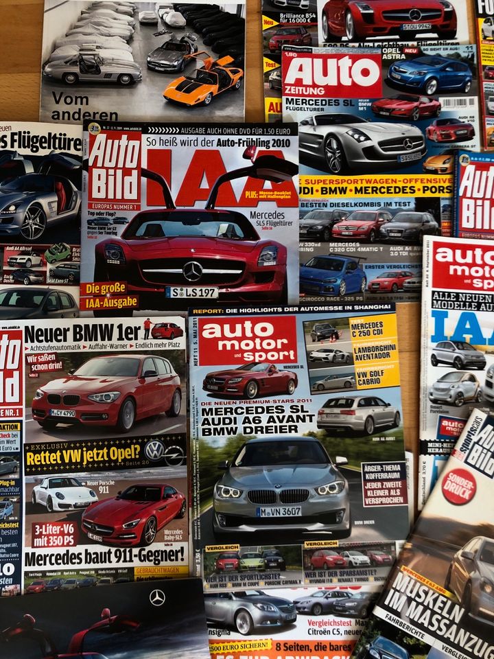 SLS AMG Mercedes Zeitungen Auto Magazine Sammlung SL Classic in Asperg