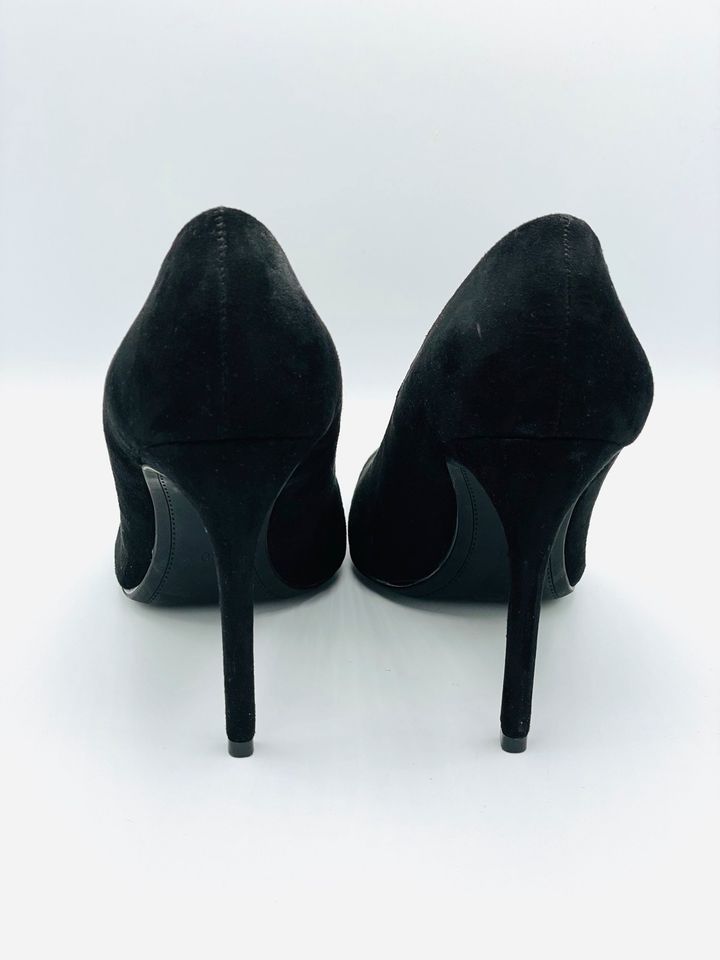 ⭕️ Spitze Pumps | schwarz | Heels | Satinfutter | Gr. 40 | 9,5cm in Burow