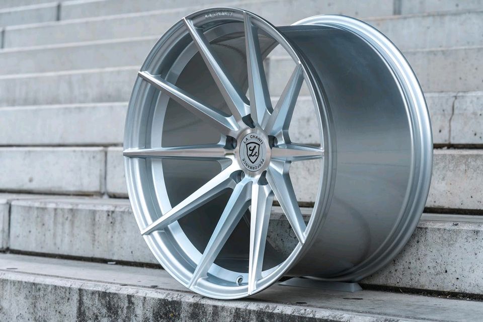 20 Zoll Concave Felgen BMW M5 F90 3er F30 F31 G20 G21 M3 8er M850 in Uhingen