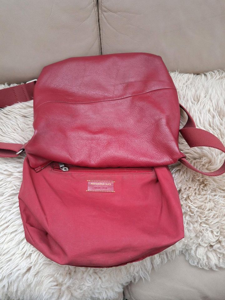 Mandarina Duck Ledertasche rot in Köln