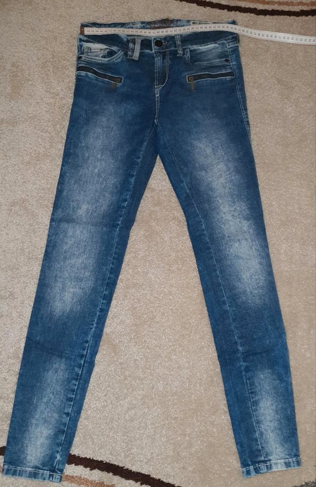 Jeans Skinny gr. 34/36  neu in Saarwellingen