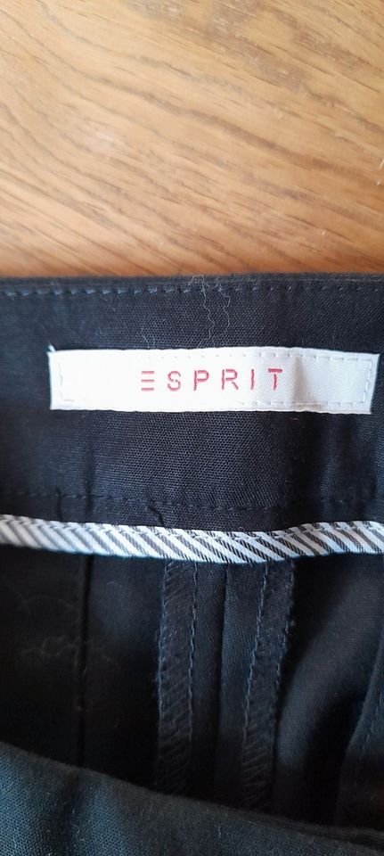 Hose schwarz von Esprit Größe 36 in Freystadt