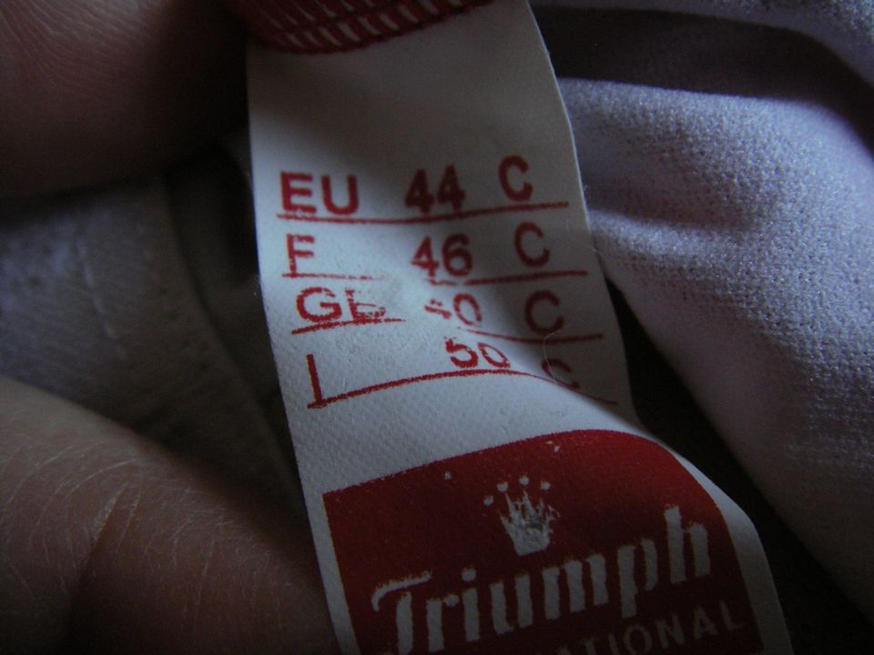 Triumph Elegant Shape OP 06 Badeanzug Rot Gr. 44 C 1 mal getragen in Solms