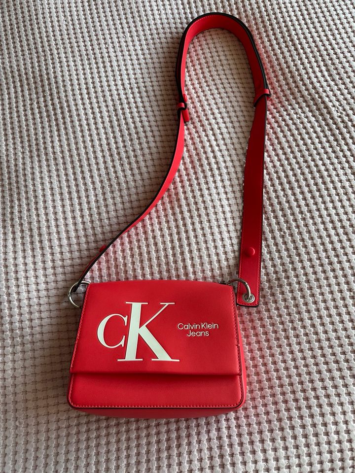 Handtasche ; Handle Bag; Umhängetasche; Calvin Klein Jeans in Schönebeck (Elbe)