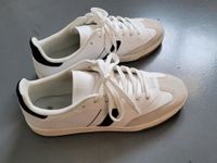 H&M Sneakers 38 Retro schmal Damen Kinder weiß grau Hessen - Eppstein Vorschau