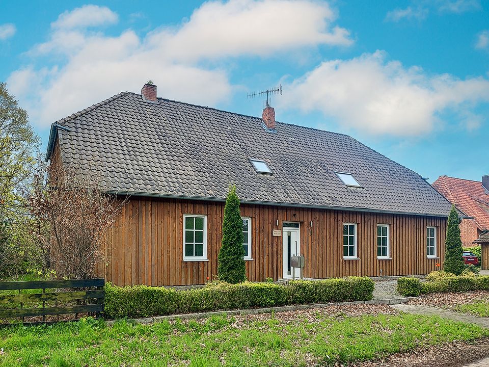 Alle unter einem Dach: Vier bezugsfreie Wohnungen für mehrere Generationen oder (Teil-)Vermietung in Habighorst