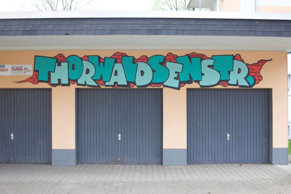 Graffiti Künstler/ Graffiti Sprayer/ Wandgestaltung/ Wandmaler in Köln
