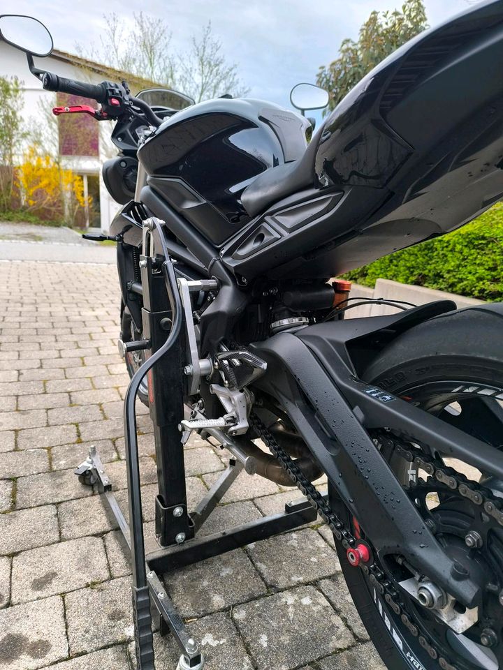 Triumph Street Triple S660 A2 in Amtzell