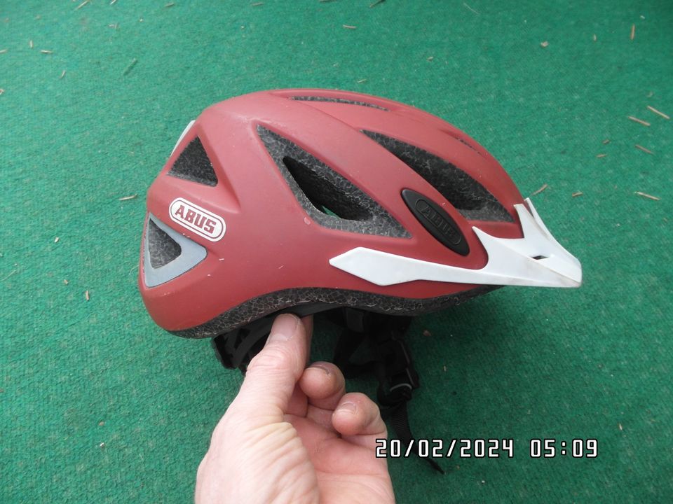 ABUS Fahrradhelm Kinder in Itzehoe