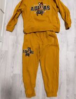 Adidas Anzug Disney Bambi gelb Größe S/L limitierte Kollektion Berlin - Treptow Vorschau