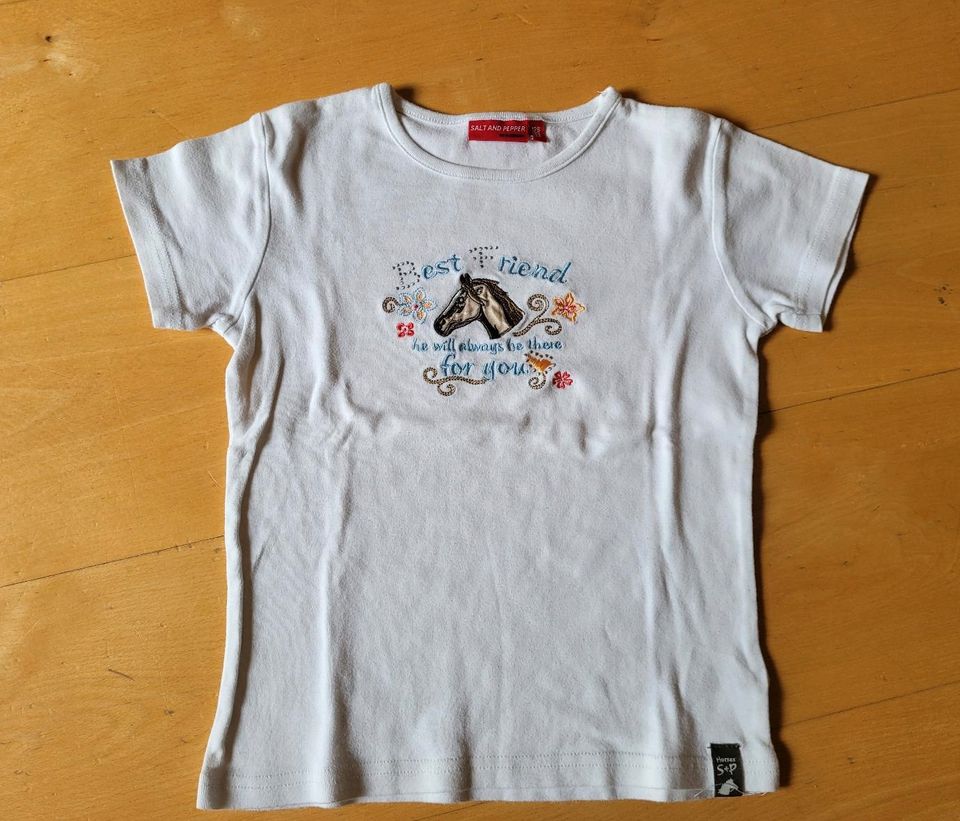 T-Shirt  / Top / Oberteil in Gr.128 und Gr.128/134 in Uhingen