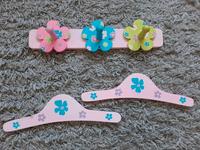 Garderobe # Kinder # 2 Kleiderbügel # rosa Blumen Nordrhein-Westfalen - Drolshagen Vorschau