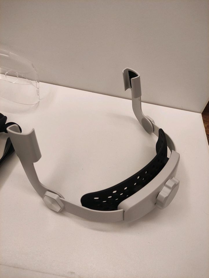 PICO 4 VR Headset 128GB mit Zubehör auch Tausch Steamdeck in Langeneichstädt