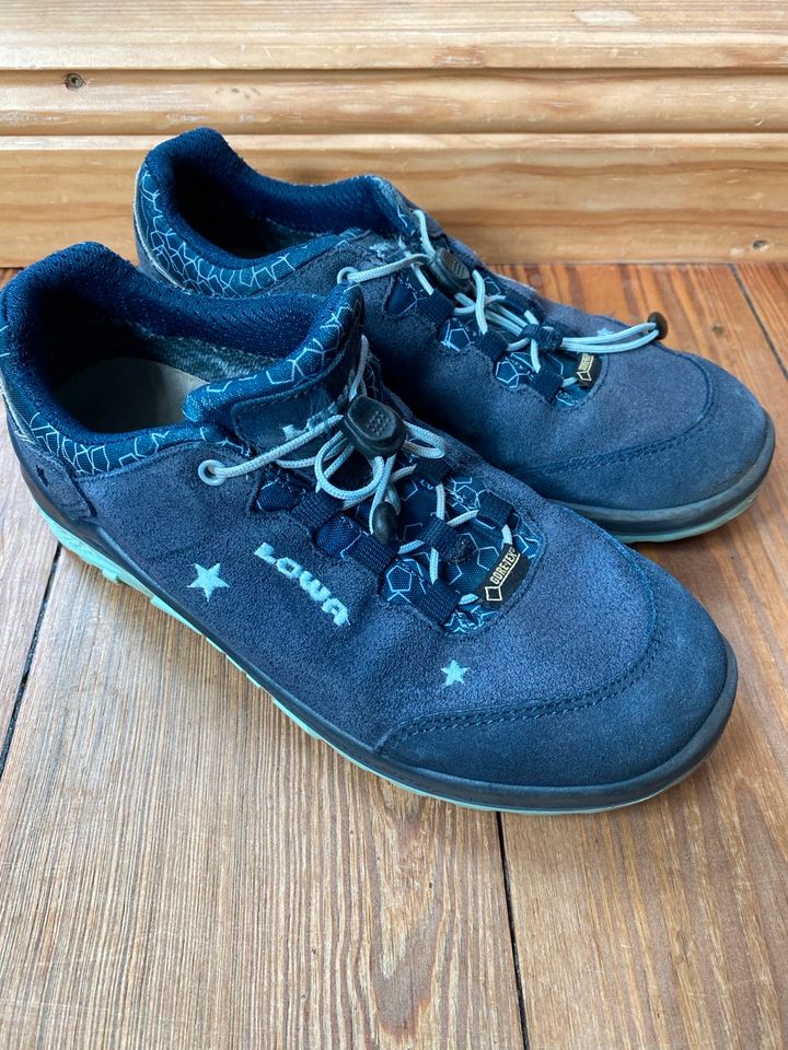 Wanderschuhe Outdoorschuhe Lowa Meindl Goretex 35 in Rostock