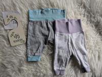 2 Stoffhosen Pumphosen Babys Newborn 56 lila weiß grau blau Thüringen - Heilbad Heiligenstadt Vorschau