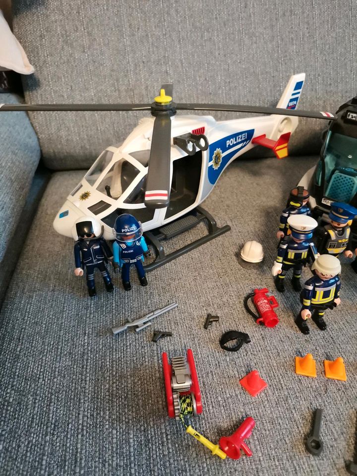 Playmobil Flugzeug und SEK Polizei in Duisburg