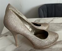 Toll Plateaupumps Schuhe Damen Gold Glitzer 41 in Top Zustand Baden-Württemberg - Villingen-Schwenningen Vorschau