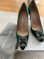 Manolo Blahnik Hangisi Pumps grün neu mit Karton 36,5 NP1075€ Kr. München - Grünwald Vorschau