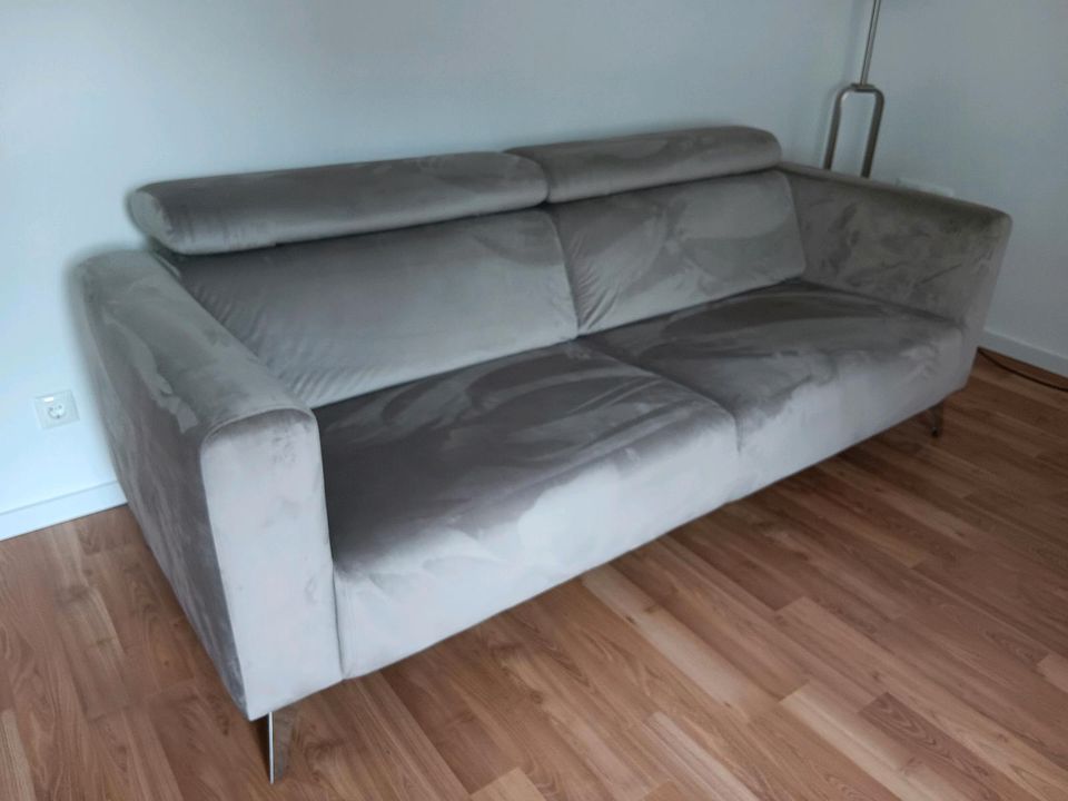 Sofa Couch Samt Beige Braun in Lahnau