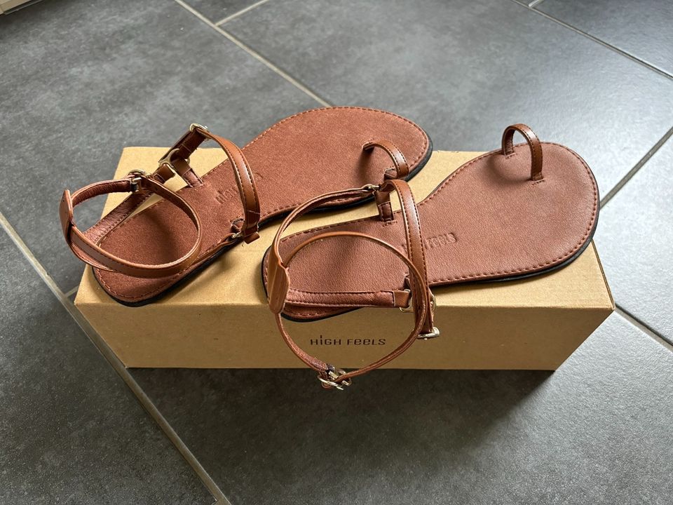 Sandalen High Feels Gr. 37 Barfuss-Schuhe in Hamburg