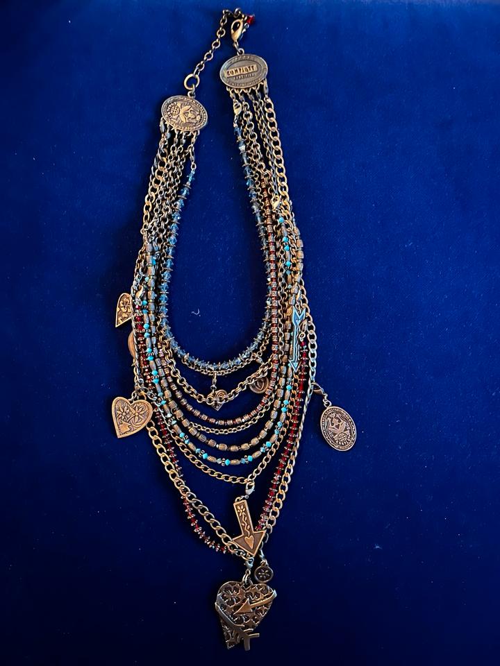“ Konplott”  Kette Goldfarben mit Symbolen ( Herz, Pfeil…) in Bremen
