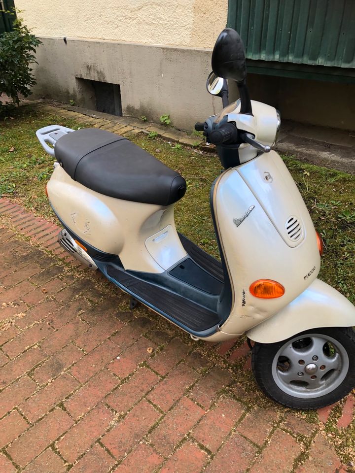 Vespa ET2 Motorroller in Berlin