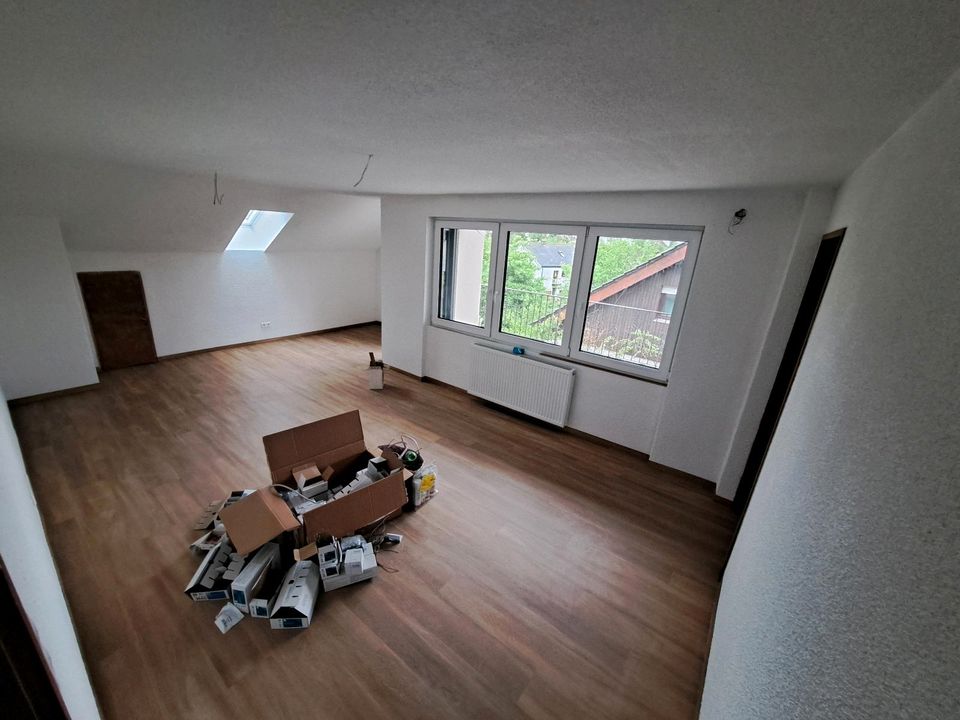 2 Zimmer-DG-Wohnung  in Öhringen in Öhringen