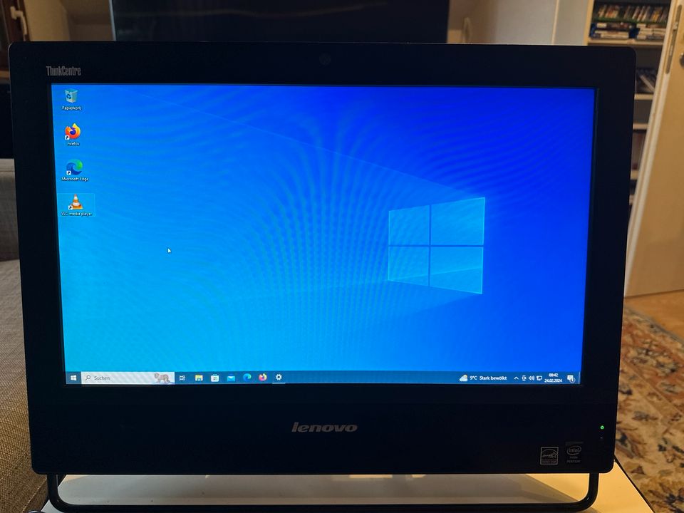 Lenovo ThinkCentre PC Top Zustand in Bad Soden am Taunus