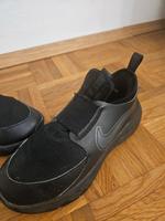 Nike Schuhe Große 37,5 Hessen - Oberursel (Taunus) Vorschau