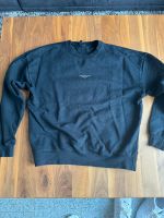 Clean black Pullover Größe M leicht Oversize Nordrhein-Westfalen - Oberhausen Vorschau