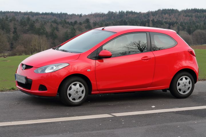 Mazda 2   1.3 Sport Independence in Glauburg