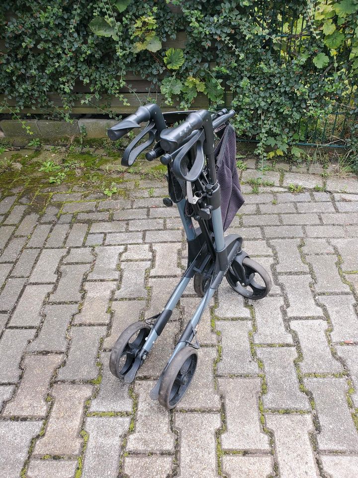 Topro Troja Leichtgewicht Rollator in Duisburg