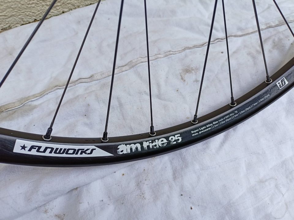 Shimano XT + Fun Works Amride 25 Laufradsatz 26" 15x100 5x135 in Heeßen