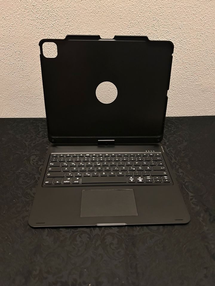 Wireless Keyboard iPad Case in schwarz für iPad Pro 12,9“ in Mering