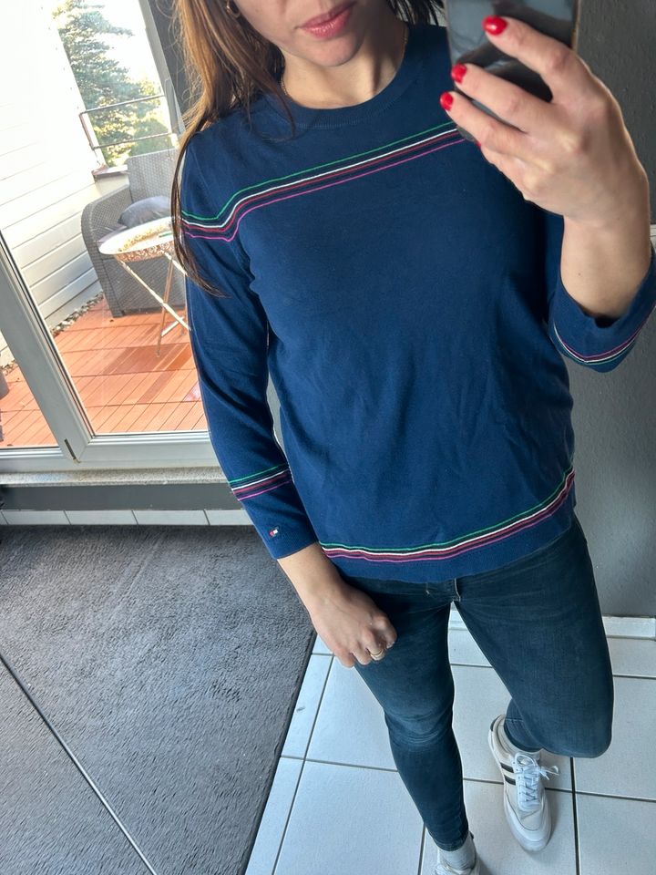 Tommy Hilfiger pulli  sweater gr M in Essen